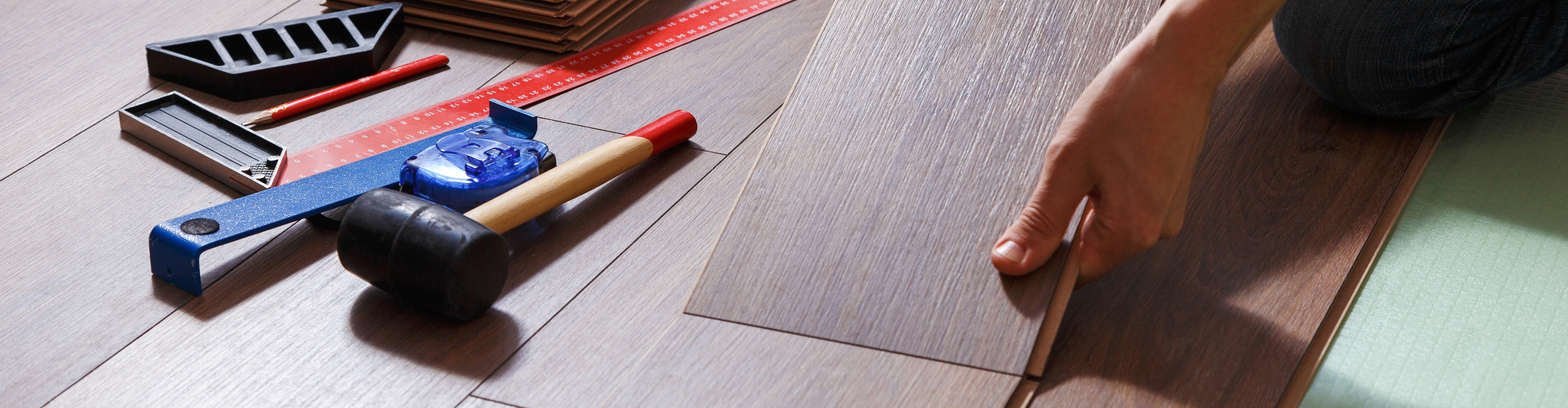 Installation flooring, measurements and tools. 
